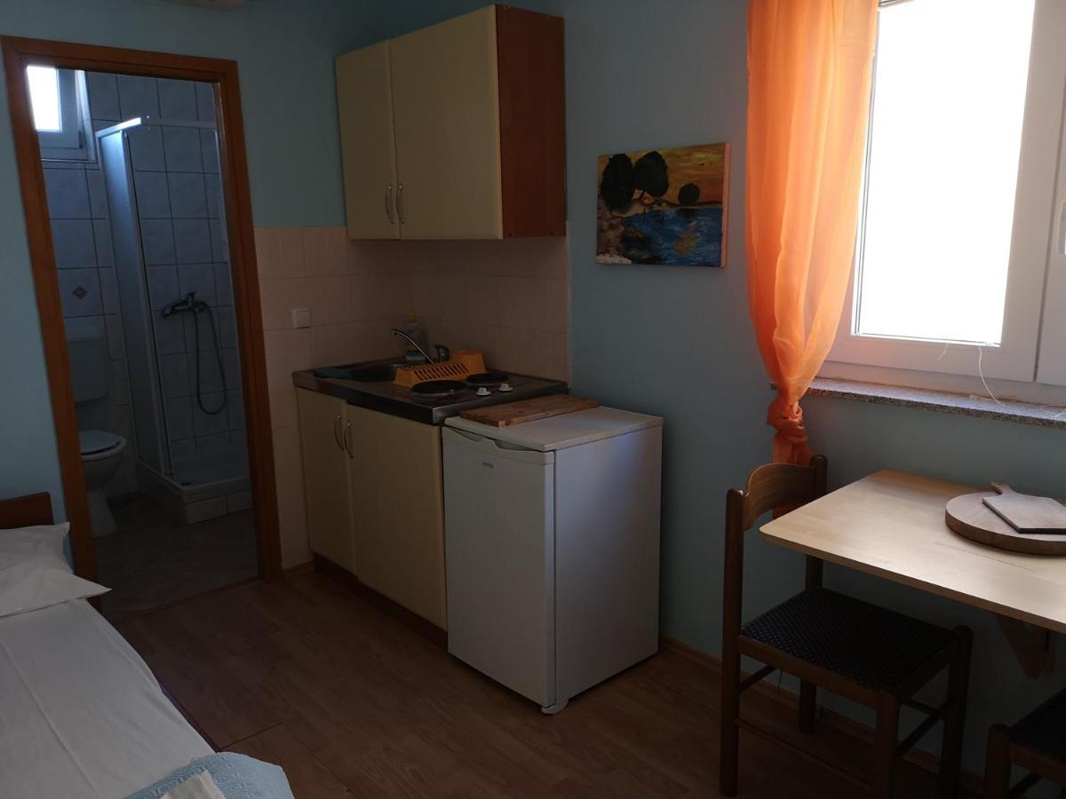 Apartments With A Parking Space Lopar, Rab - 16680 מראה חיצוני תמונה